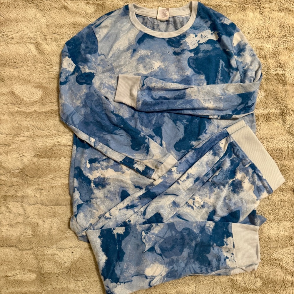 Stars Above Blue and White Tie-Dye Lounge Set